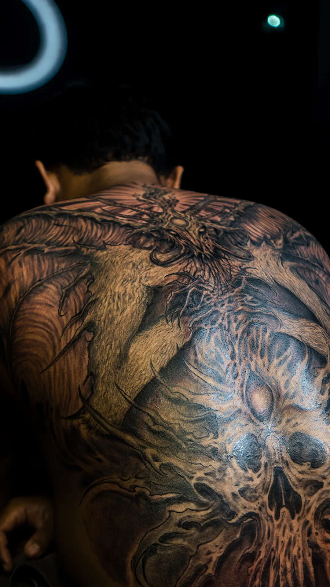 Blackwork backpiece